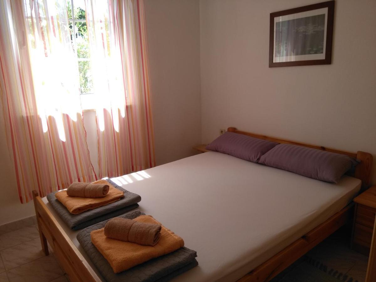 Apartmani Korade วีร์ ภายนอก รูปภาพ