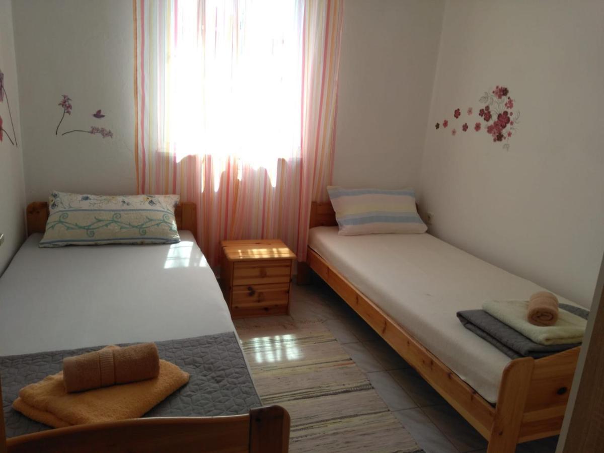 Apartmani Korade วีร์ ภายนอก รูปภาพ