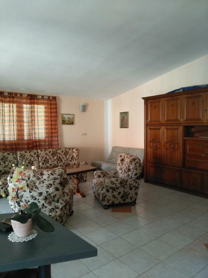 Apartmani Korade วีร์ ภายนอก รูปภาพ